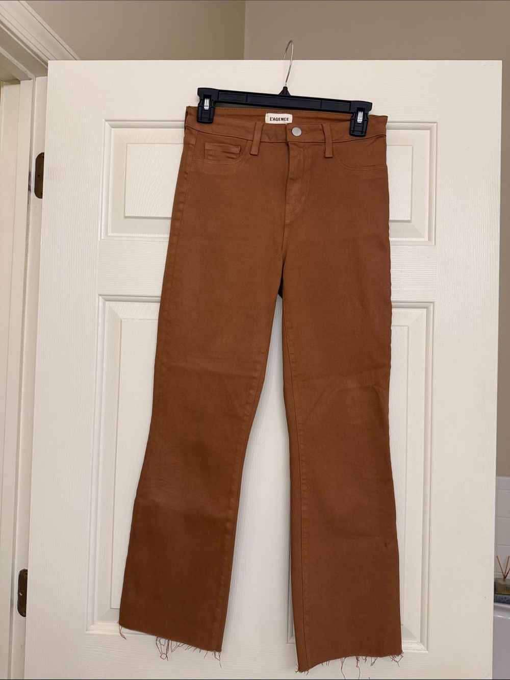 L'AGENCE Wide-Leg Flare Jeans wax coated Chestnut Brown